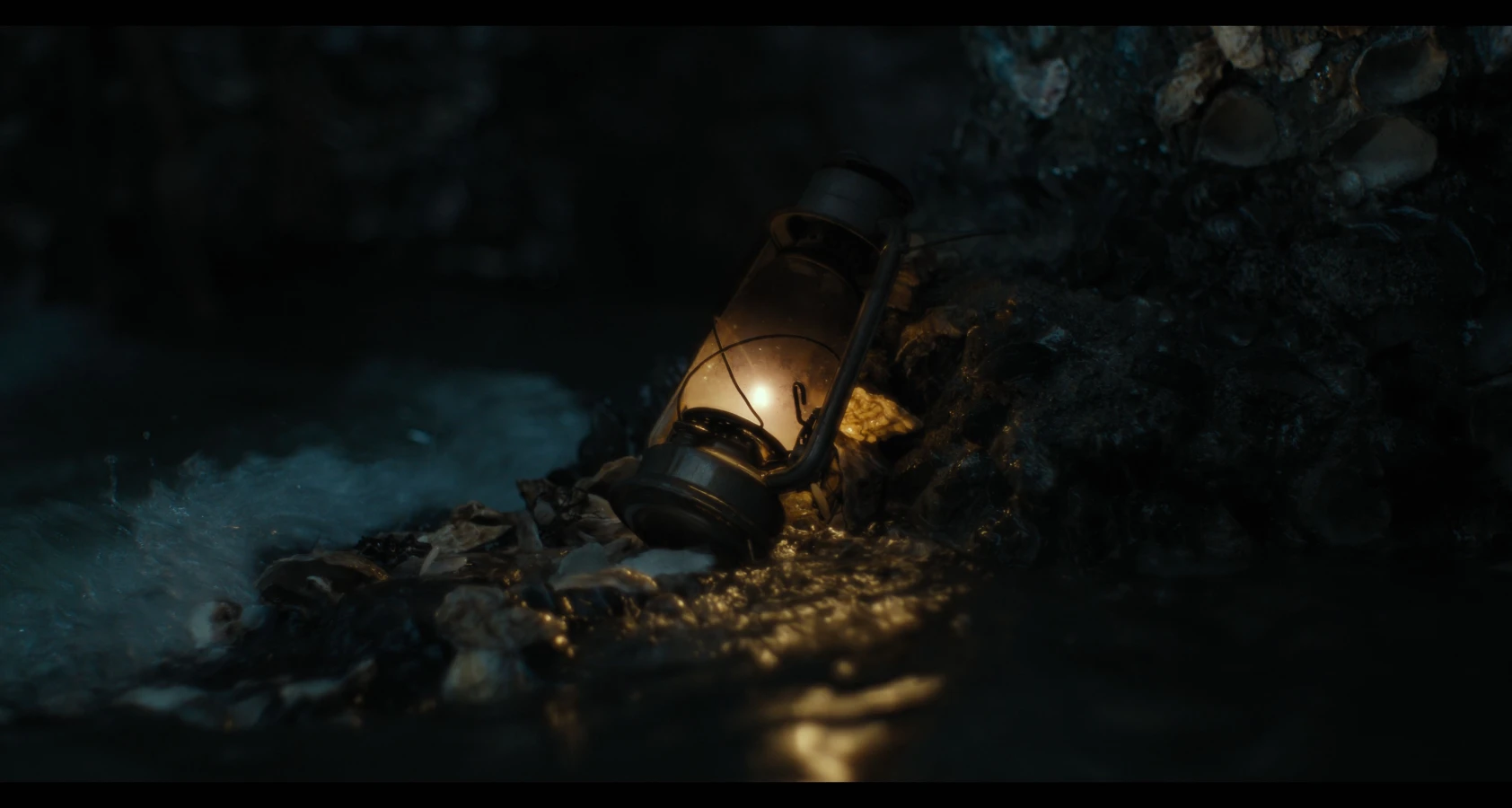 all the light we cannot see raynault visual effects lamp