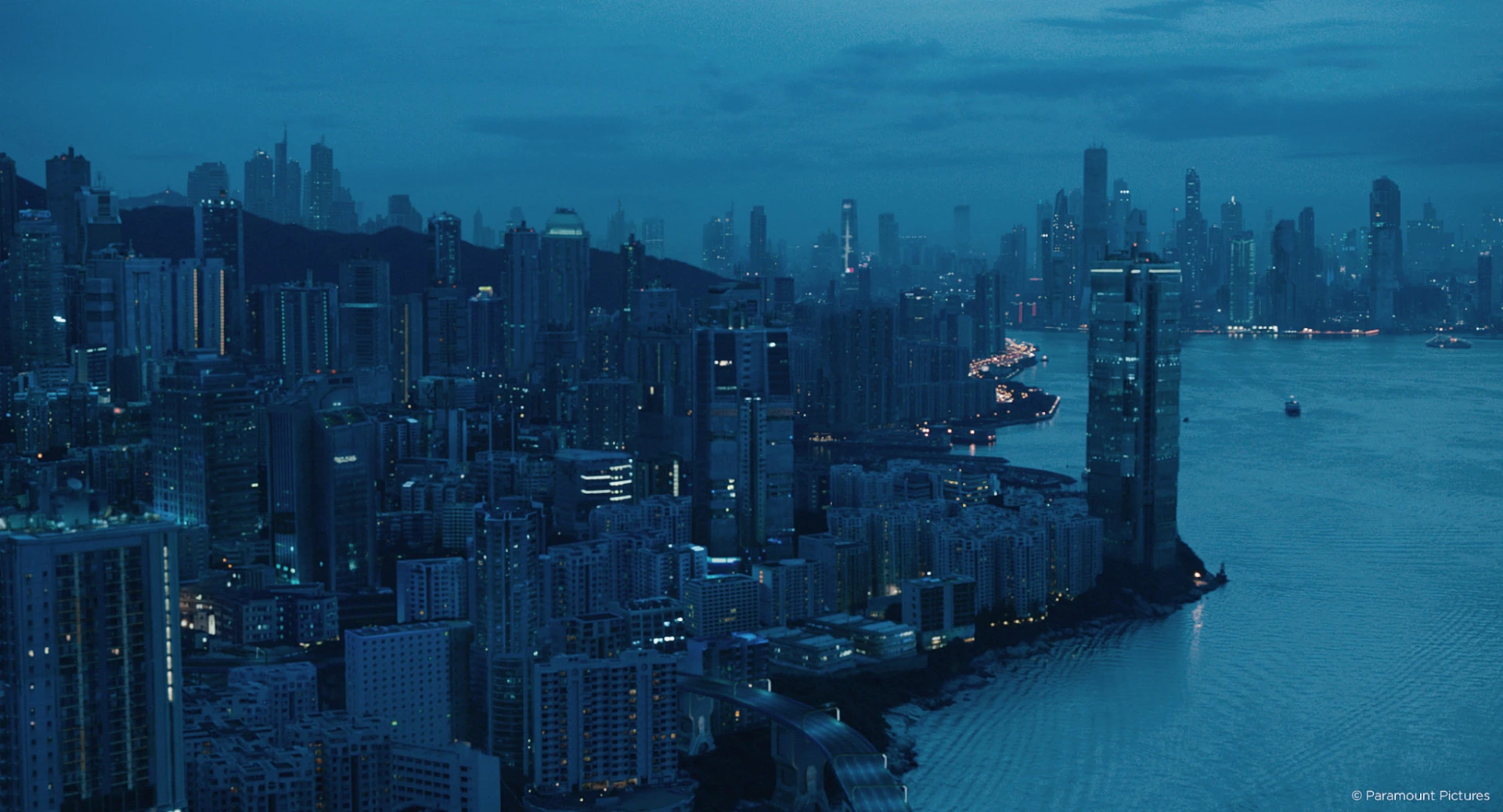 Ghost in the shell skyscraper city view from Raynault vfx